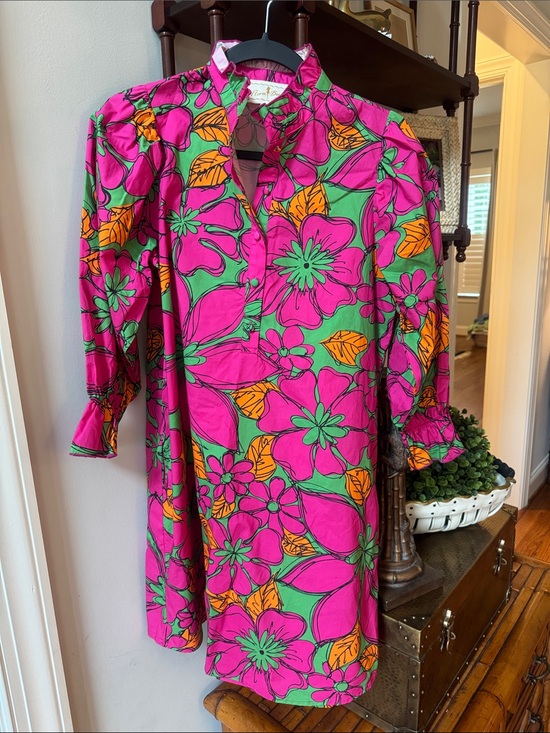 Flora Bea Nyc Dresses & Skirts - Flora Bea NYC built in cinched waist line floral pink and green and orange